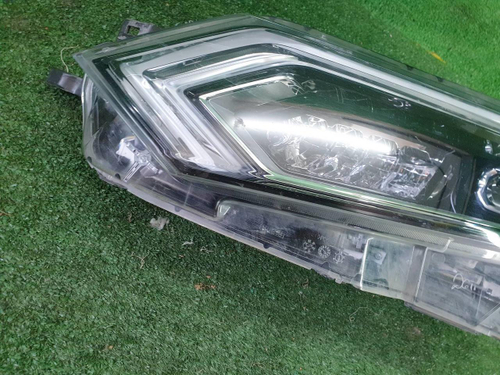 Битая Фара левая Nissan Qashqai 2 j11 (2017-2023) LED