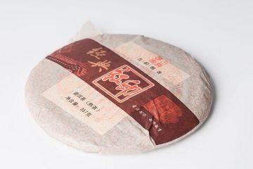 Чай Шу Пуэр Гуй Чжу 2010 (Красная печать) 357г