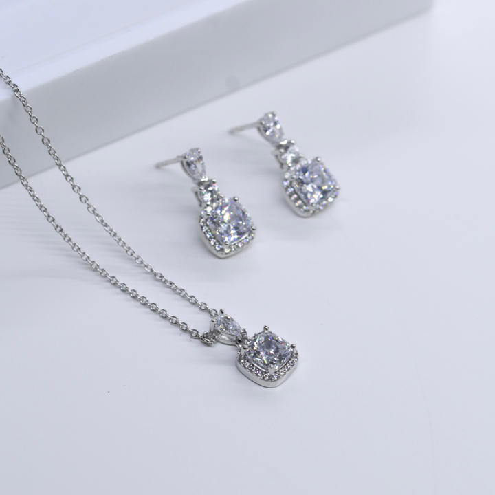 Подарочный комплект Morellato: серьги и колье Tesori