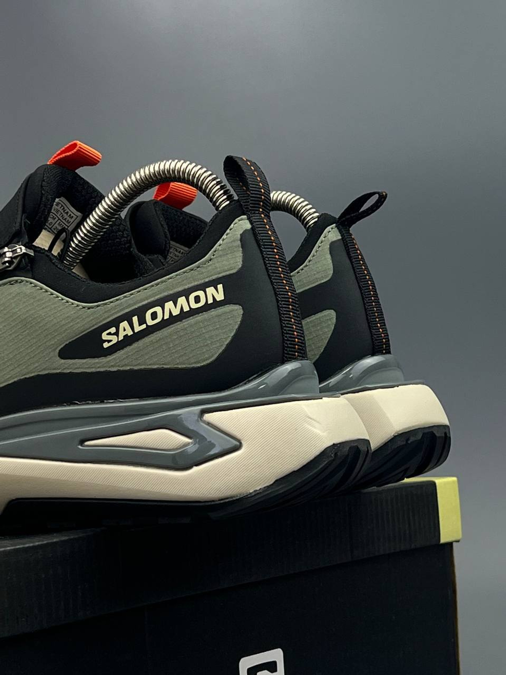 Кроссовки Salomon Gore-Tex ТЕРМО #300 (хаки)