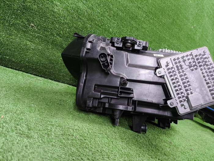 Фара правая BMW X3 G01 (2021-н.в.) LED