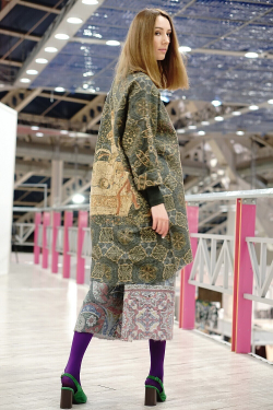 Шерстяная туника "Единорог", по мотивам средневековых фламандских шпалер