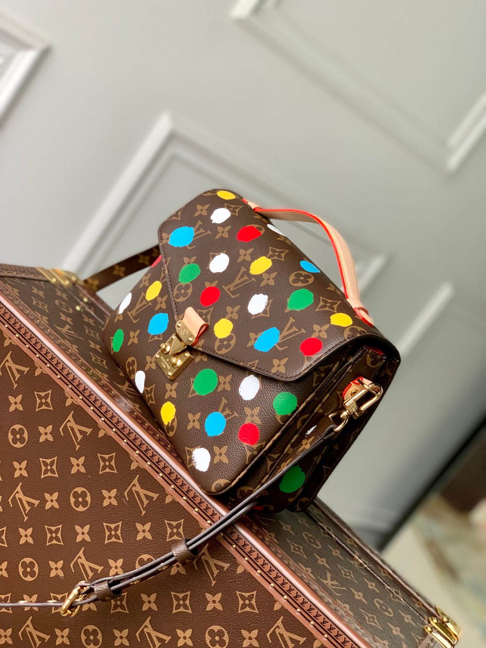 Louis Vuitton Pochette Metis