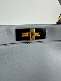 Сумка Fendi Peekaboo medium