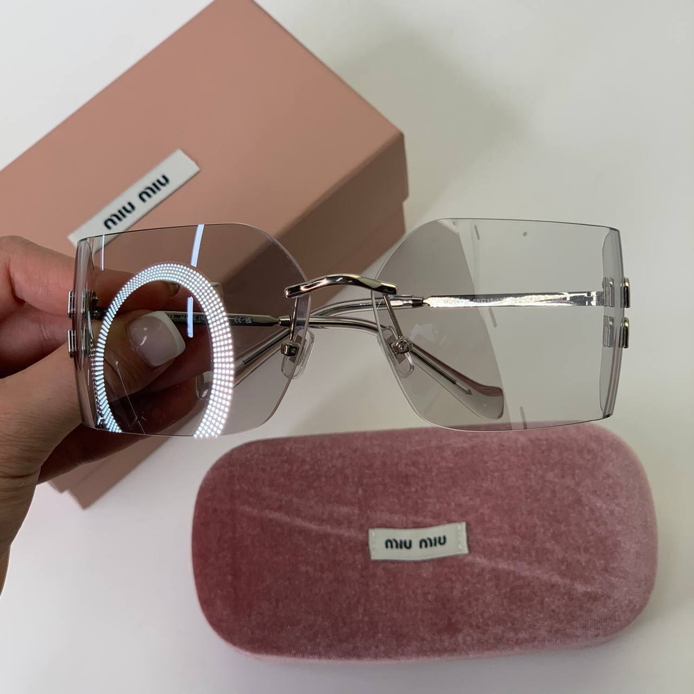 Солнцезащитные очки MIU MIU