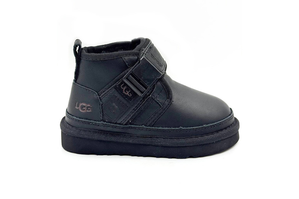 UGG Kids Neumel Snapback Leather Black