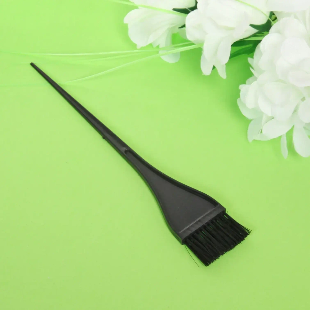 Кисточка для покраски волос в пакете «Hair Beauty», узкая, цвет черный, 21см.