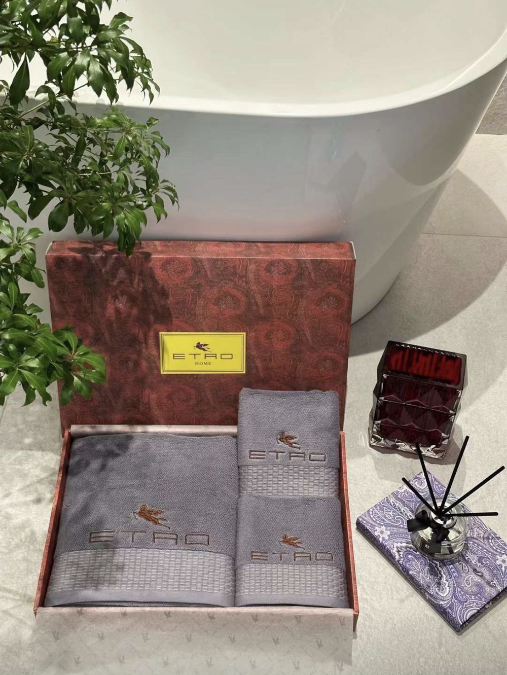 Набор из трех полотенец ETRO