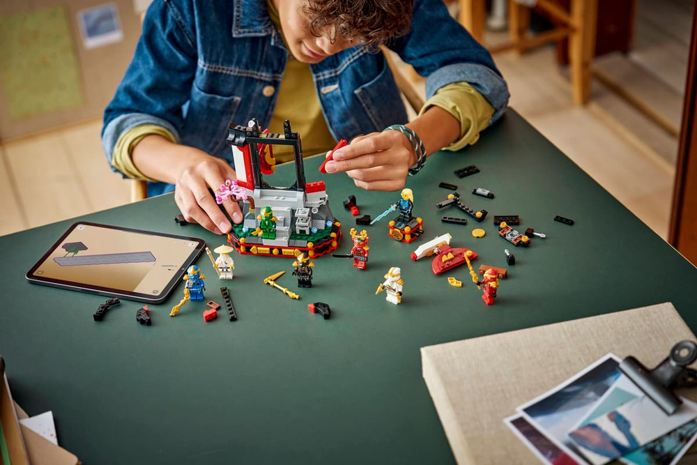 Конструктор LEGO Ninjago 71866 Ninja Character Display 15th Anniversary