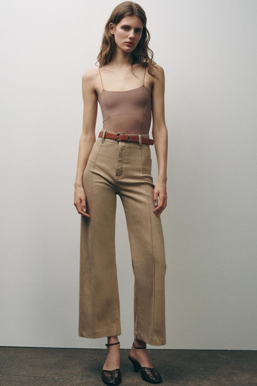 ZARA ДЖИНСЫ WIDE LEG С ВЫСОКОЙ ПОСАДКОЙ — ZW COLLECTION, ПЕСОЧНЫЙ/КОРИЧНЕВЫЙ