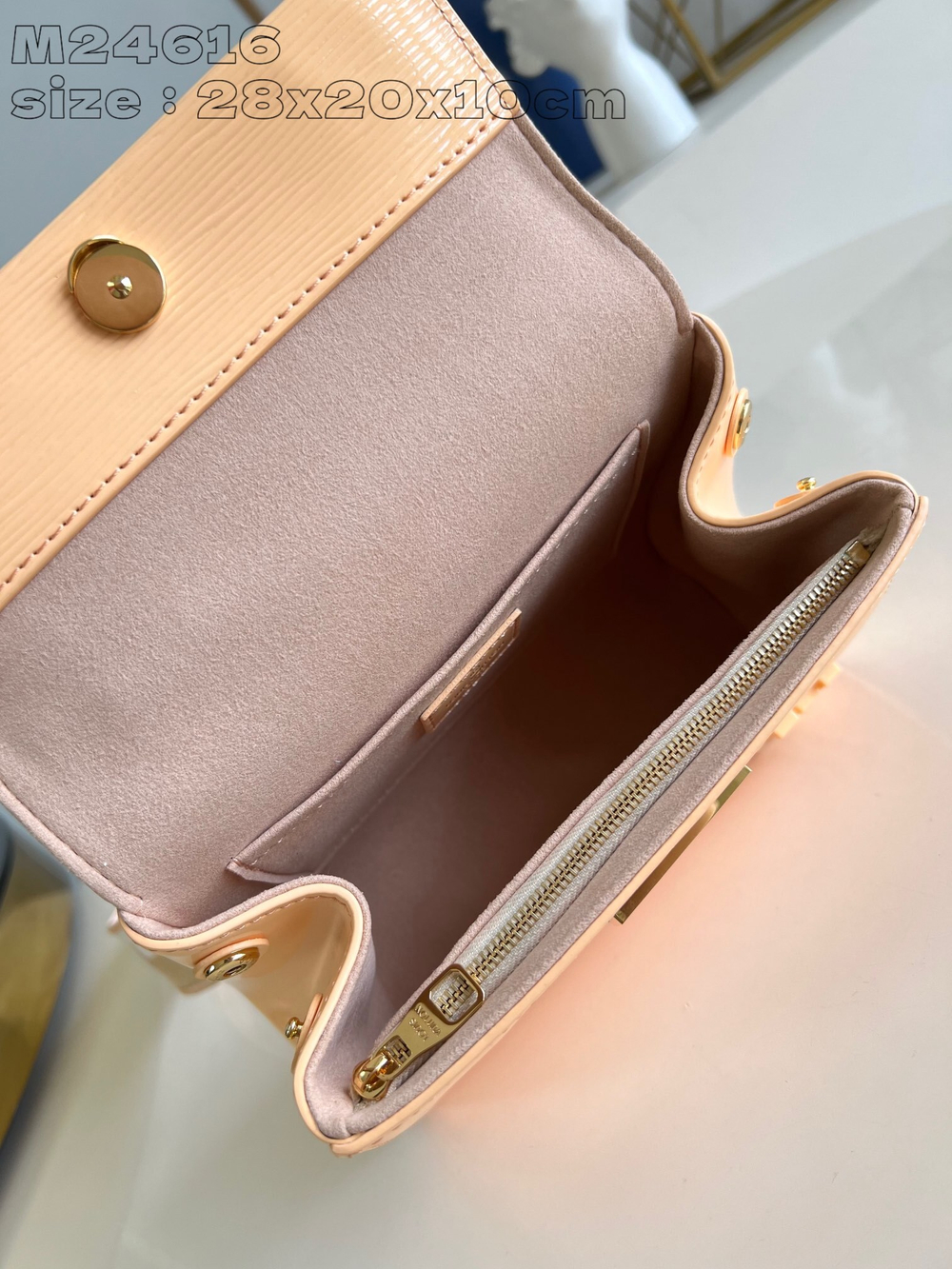 Louis Vuitton Cluny BB