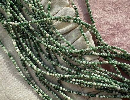 Нить бусин из мохового агата 3,5мм