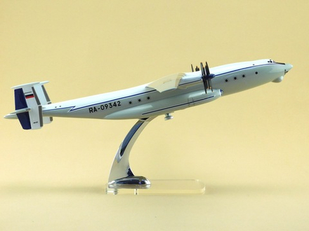 Модель самолета Ан-22 (М1:144, ВТА России, RA-09342)