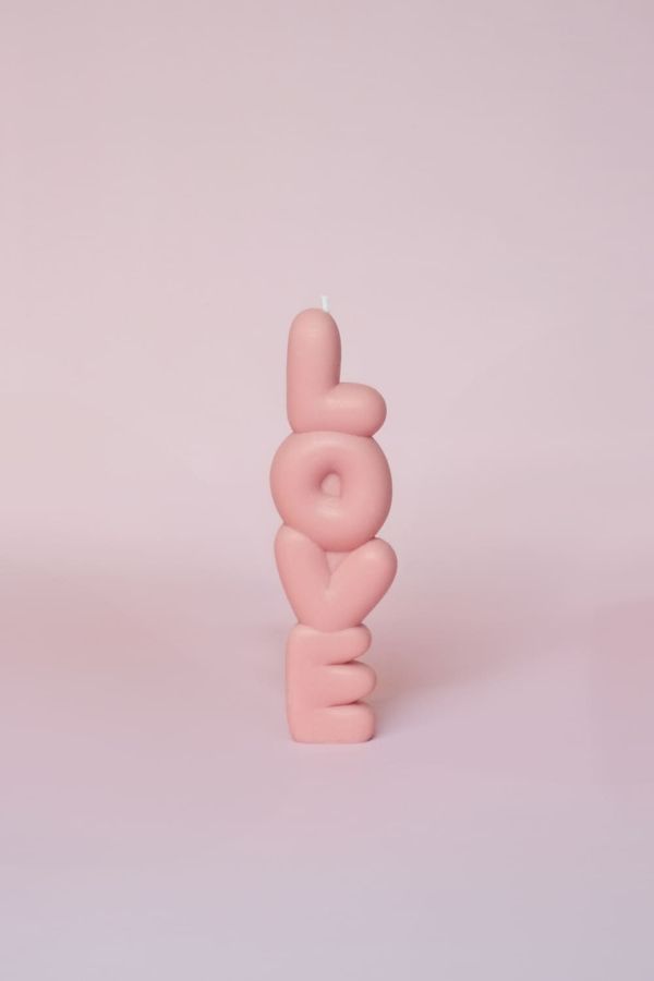 Свеча "Love" розовая (Черная смородина) - фото 1