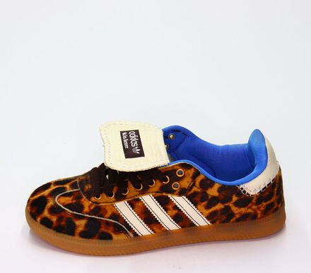 Кроссовки нат. Кожа (36-41)р. / шт. B876/1