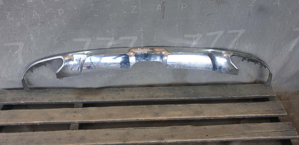 Накладка юбки заднего бампера Mercedes GLE (C292) 15-19 Б/У Оригинал A2928840200