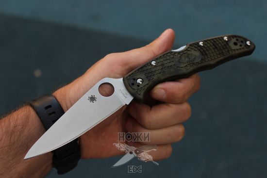 Складной нож Spyderco Endura 4 Zome Green C10ZFPGR c клинком из стали VG-10, рукоять FRN