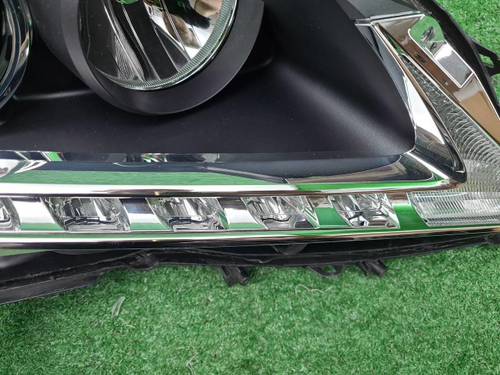 Битая Фара правая Lexus RX 3 AL10 (12-15) ксенон