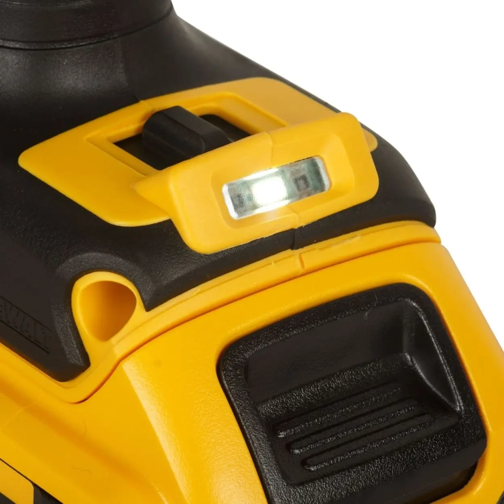 Аккумуляторный гайковерт DeWalt DCF899P2