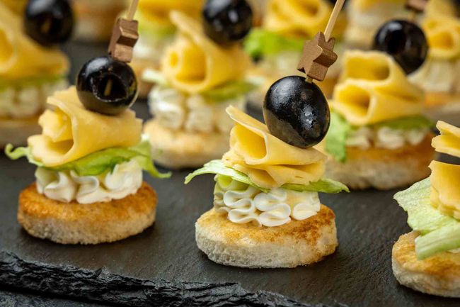 Канапе с сыром гауда, 20 шт.