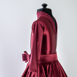 платье для танцев с пышной юбкой