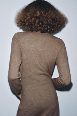 ZARA ТРИКОТАЖНОЕ ПЛАТЬЕ МИДИ С ПОЯСОМ, СЕРОВАТО-КОРИЧНЕВЫЙ