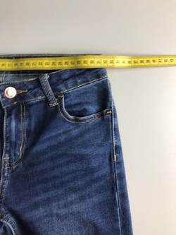 Джинсы Zarina лаконичные, визуально на 42 размер