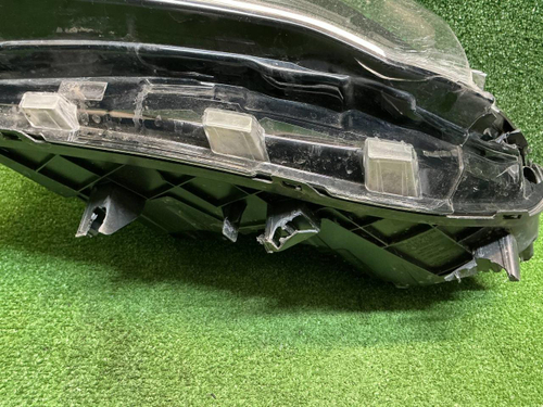 Битая Фара левая Geely Emgrand 2 (2021-н.в.) LED