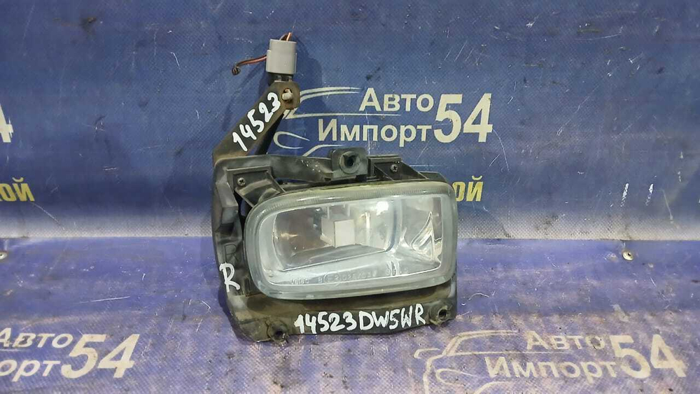 Туманка правая MAZDA DEMIO 1999-2002