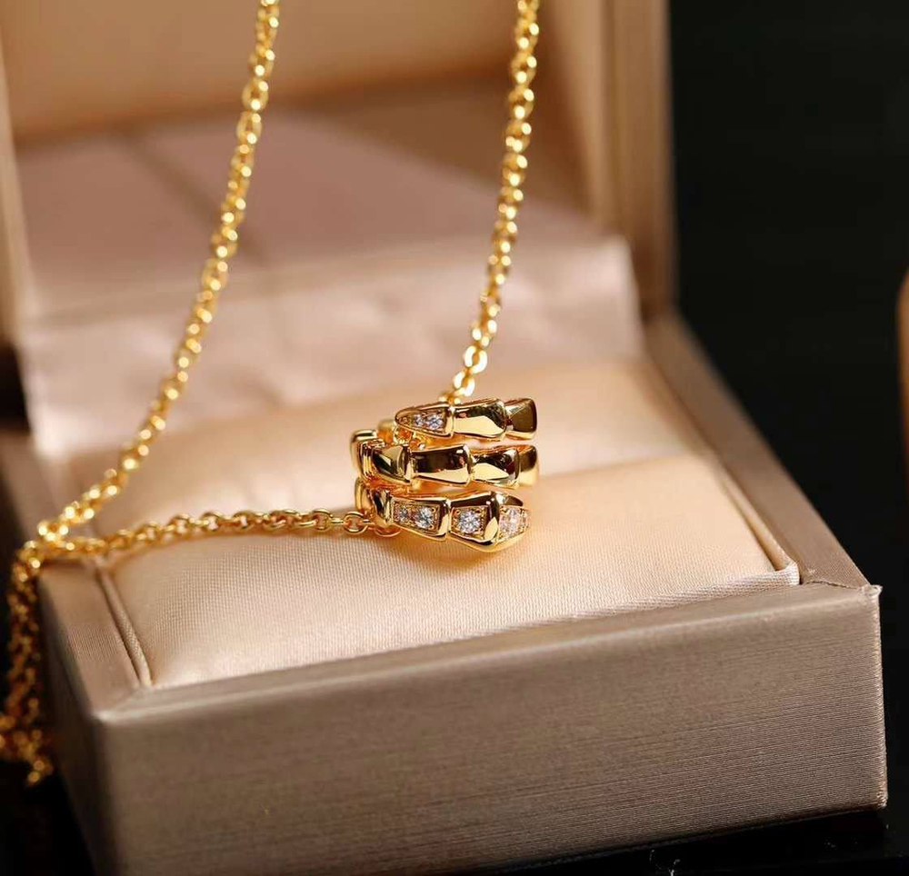 Кулон Bvlgari
