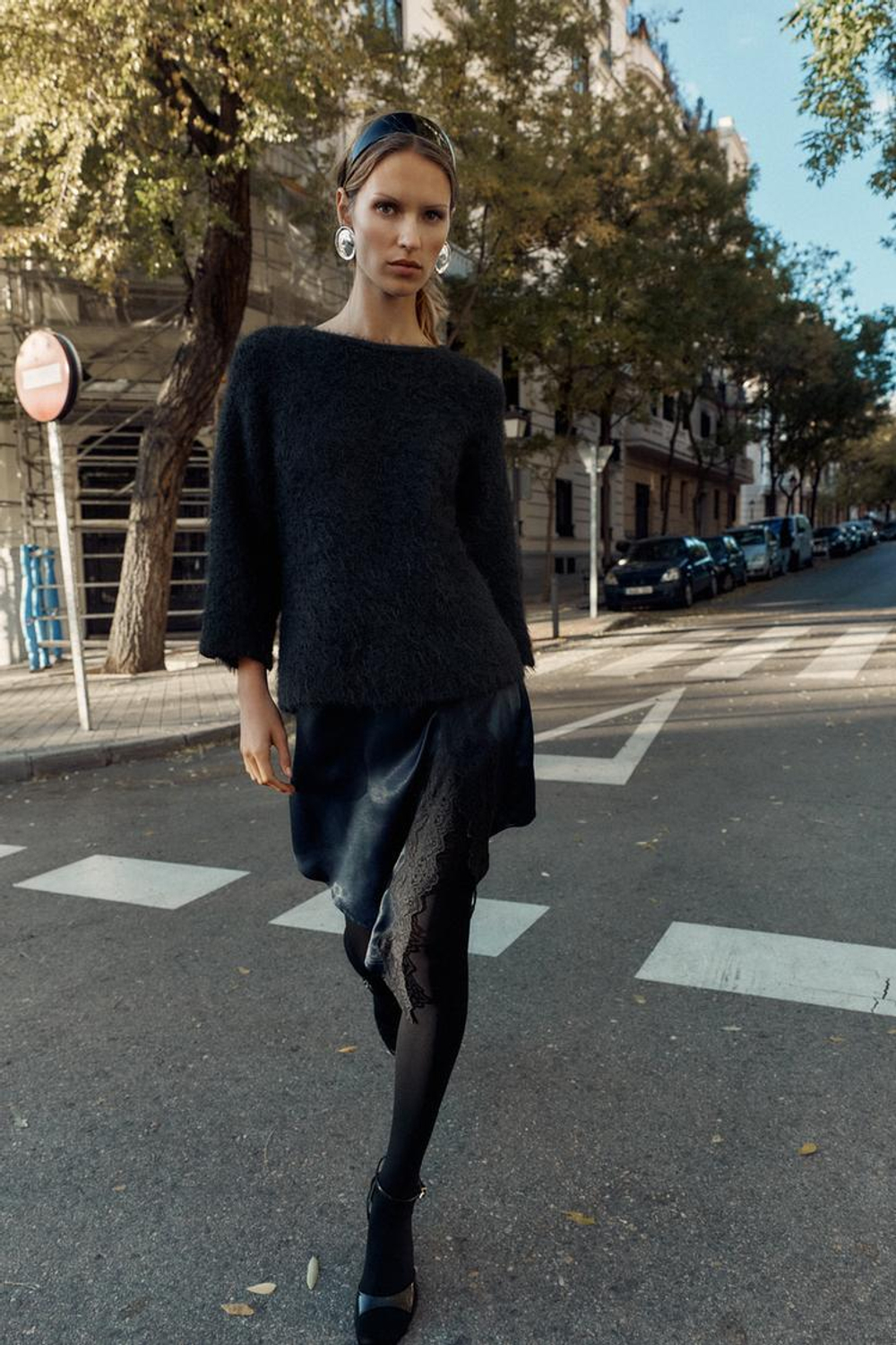 ZARA СВИТЕР С КОМБИНИРОВАННЫМ КРУЖЕВОМ, ЧЕРНЫЙ