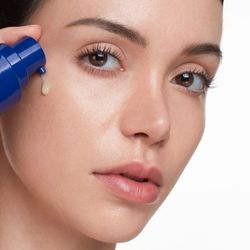 HYDROPEPTIDE HYDROSTEM Антиоксидантная сыворотка для интенсивного восстановления структурной целостности кожи на основе 6 растительных стволовых клеток