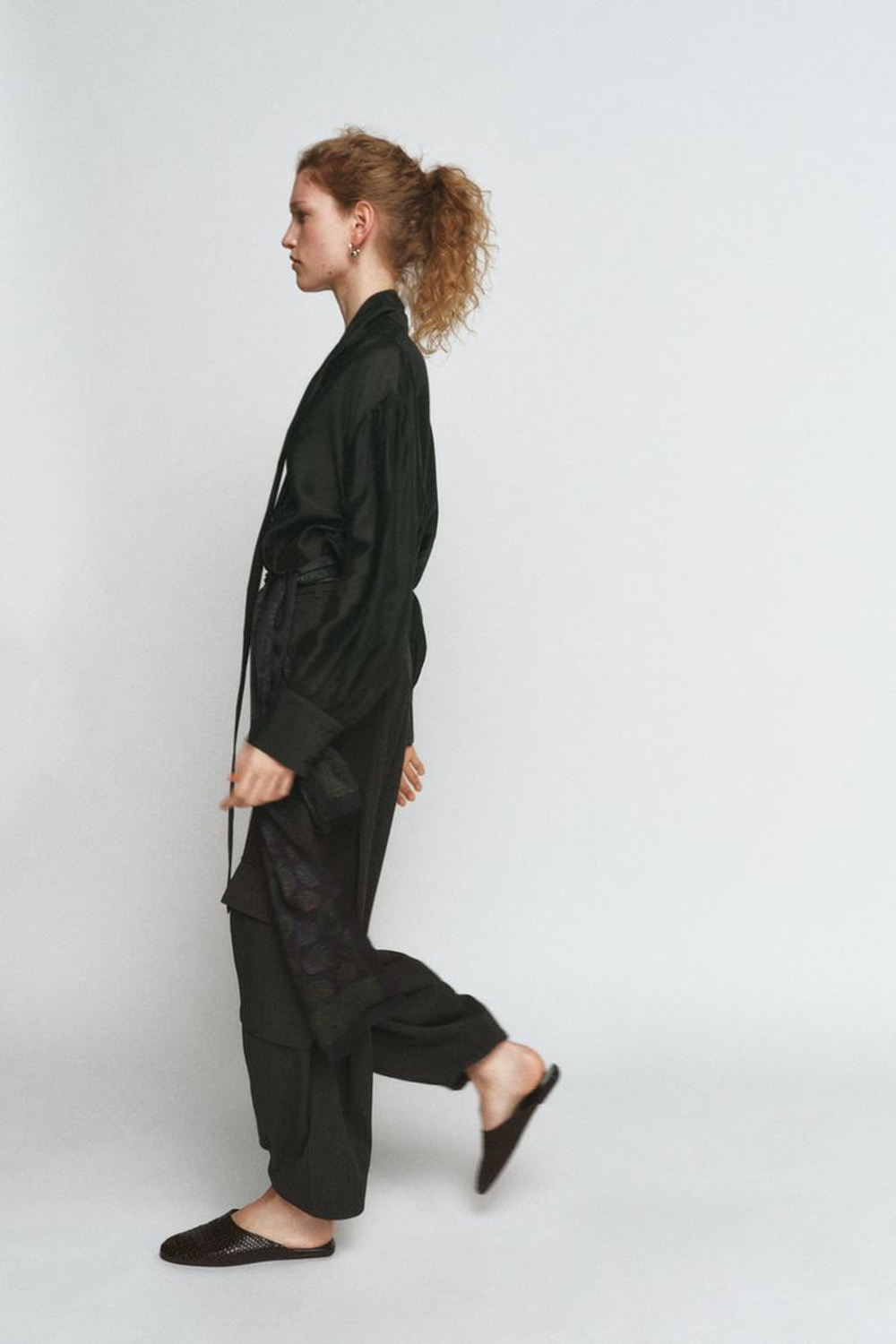 ZARA АТЛАСНАЯ РУБАШКА С ПЛАТКОМ — ZW COLLECTION, ЗЕЛЕНЫЙ