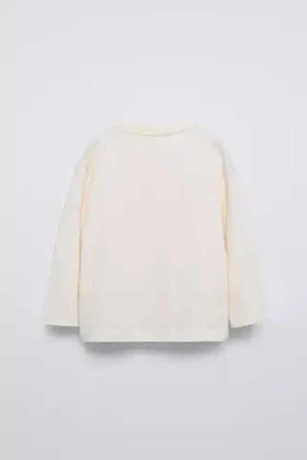 ZARA ФУТБОЛКА С ПРИНТОМ, ЭКРЮ