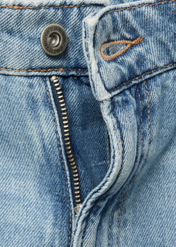 Джинсы с широкими штанинами и высокой посадкой