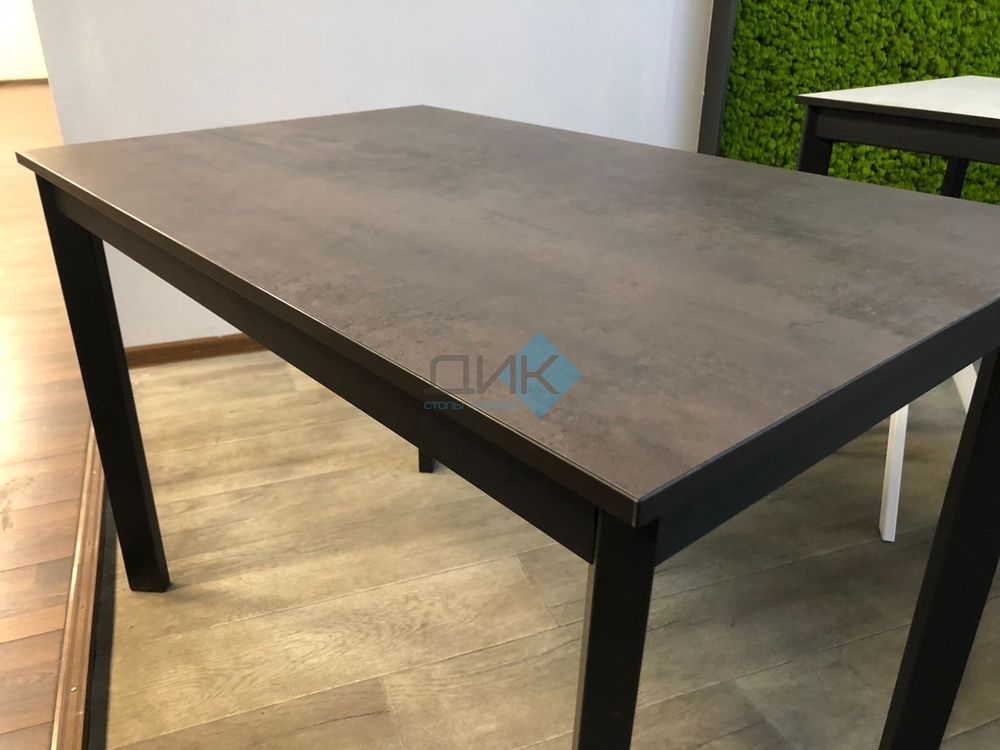 Стол DikLine L110 опоры чёрные