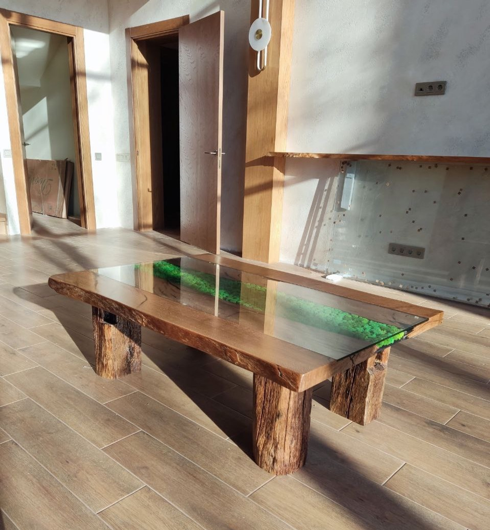 Журнальный стол из амбарного дуба