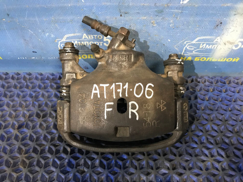 Суппорт тормозной передний правый TOYOTA CARINA 1990