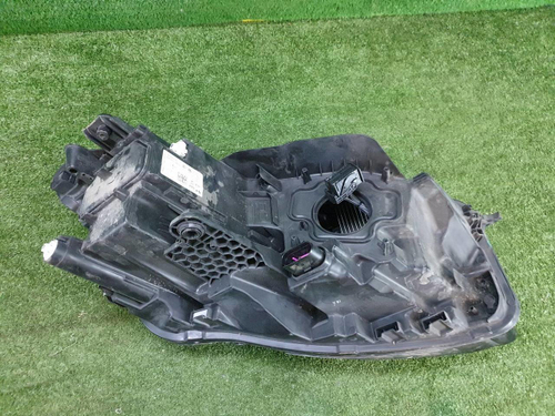 Битая Фара левая VW Touareg 3 (2018-н.в.) LED