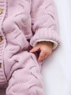 Комплект вязаный новорожденному: комбинезон+шапка+пинетки