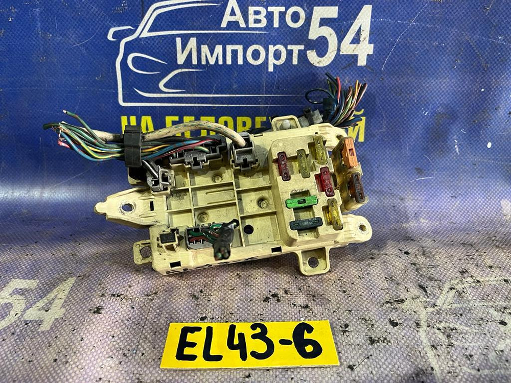 Блок предохранителей салонный TOYOTA CORSA 1991