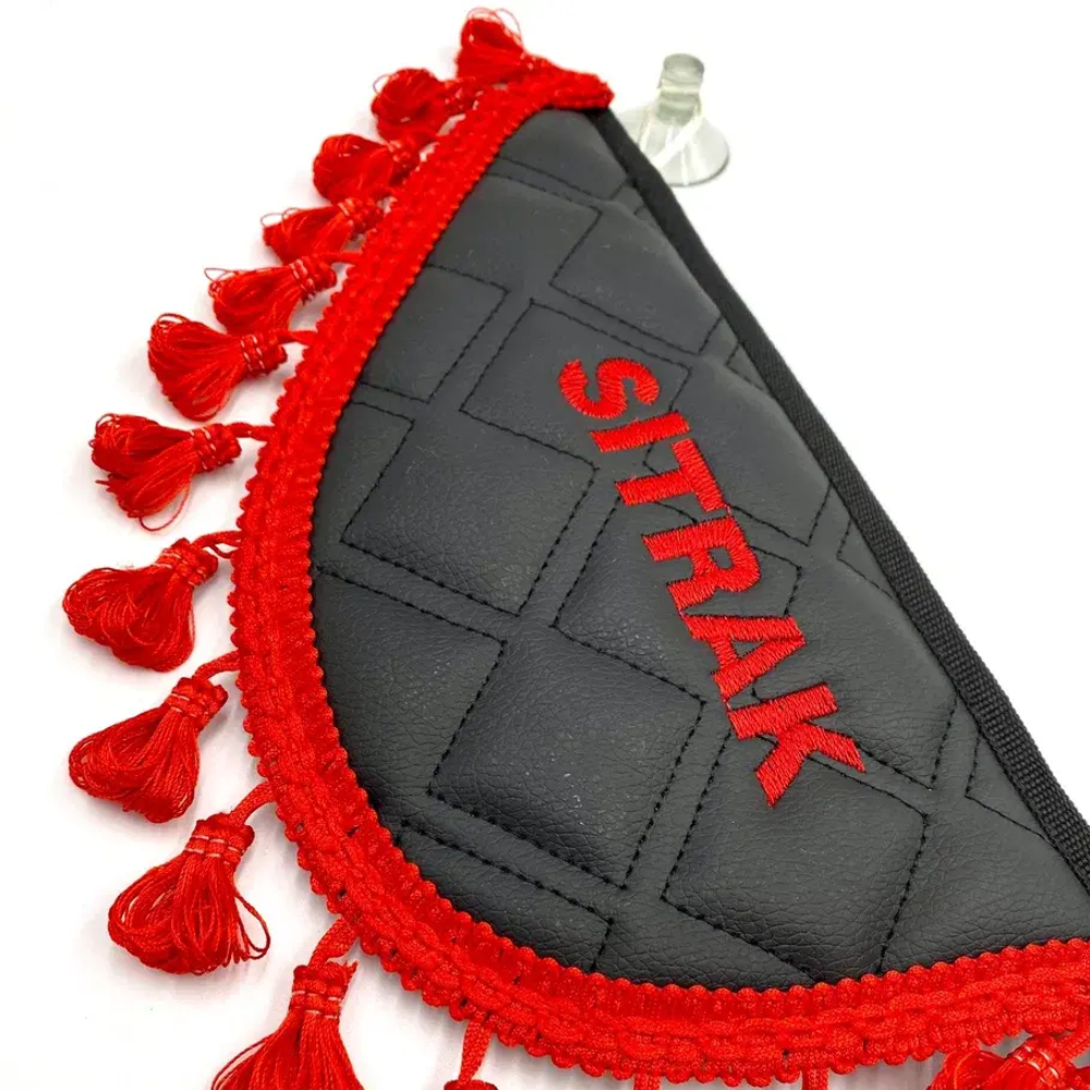 Вымпел тройной Sitrak (экокожа, черный с красной вышивкой)