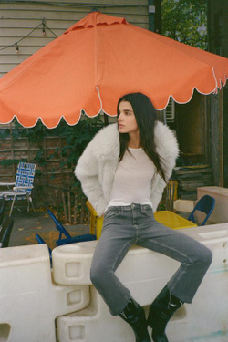 ZARA УКОРОЧЕННЫЕ РАСКЛЕШЕННЫЕ ДЖИНСЫ TRF С ВЫСОКОЙ ПОСАДКОЙ, АНТРАЦИТОВО-СЕРЫЙ