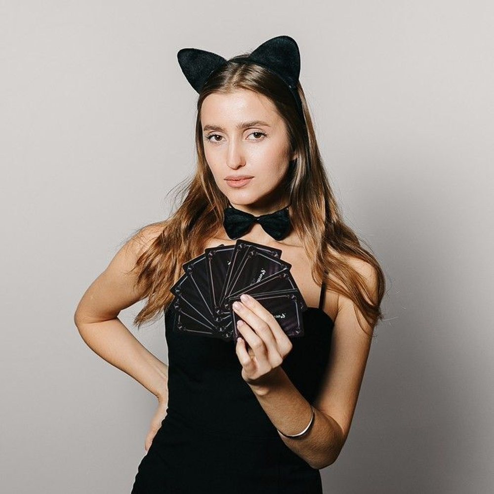 Набор для двоих «50 оттенков страсти. Женщина-кошка»: 10 карт, кошачьи ушки и бабочка (Цвет: черный)