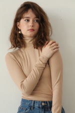 Лонгслив-водолазка женский