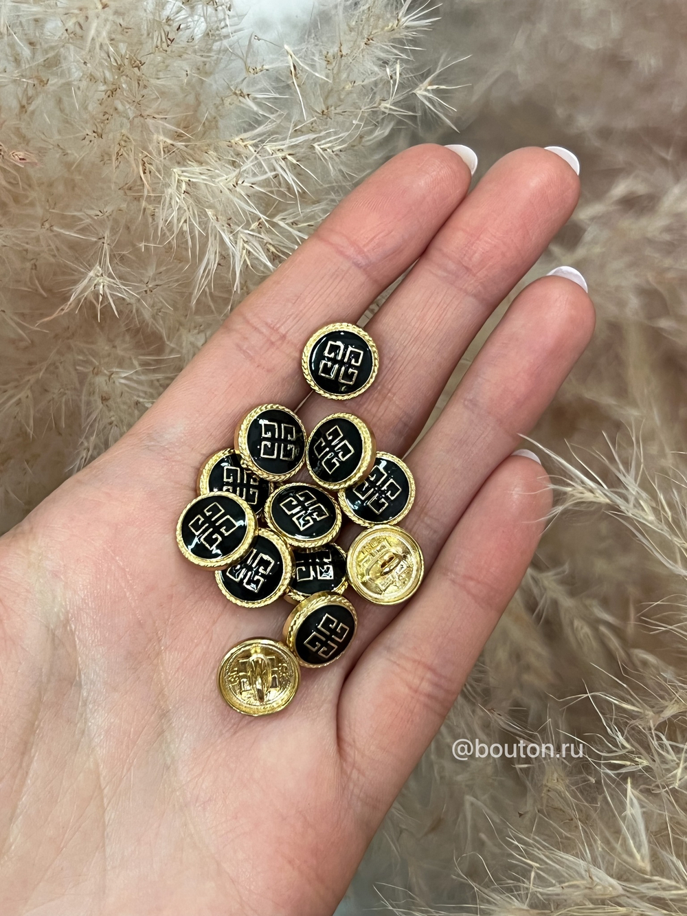 Пуговицы ЖВНШ черные золото