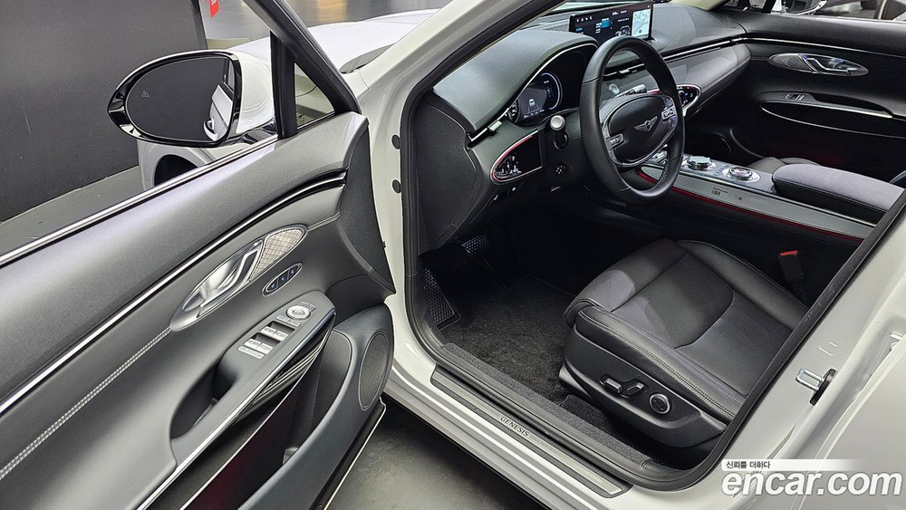 Genesis GV70 2.5T Бензин 2WD (05.2022)