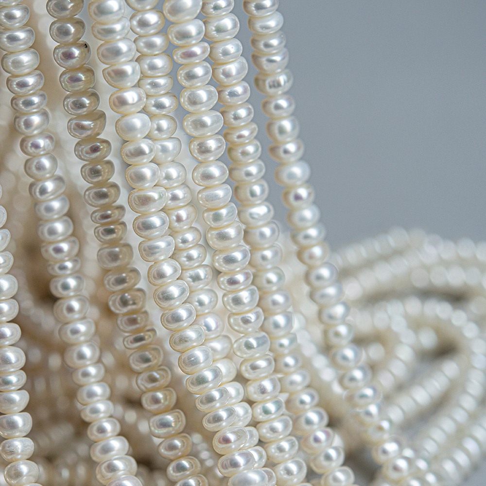 Жемчуг культивированный барочный речной "Кукуруза" A++ Grade, 2,5*5мм, белый