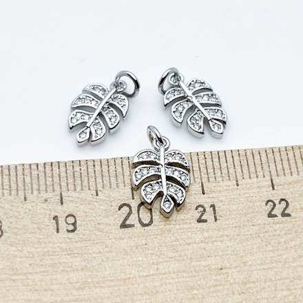 Подвеска Монстера, цвет серебро, фианиты, размер 13*8 мм, цена за 1 шт