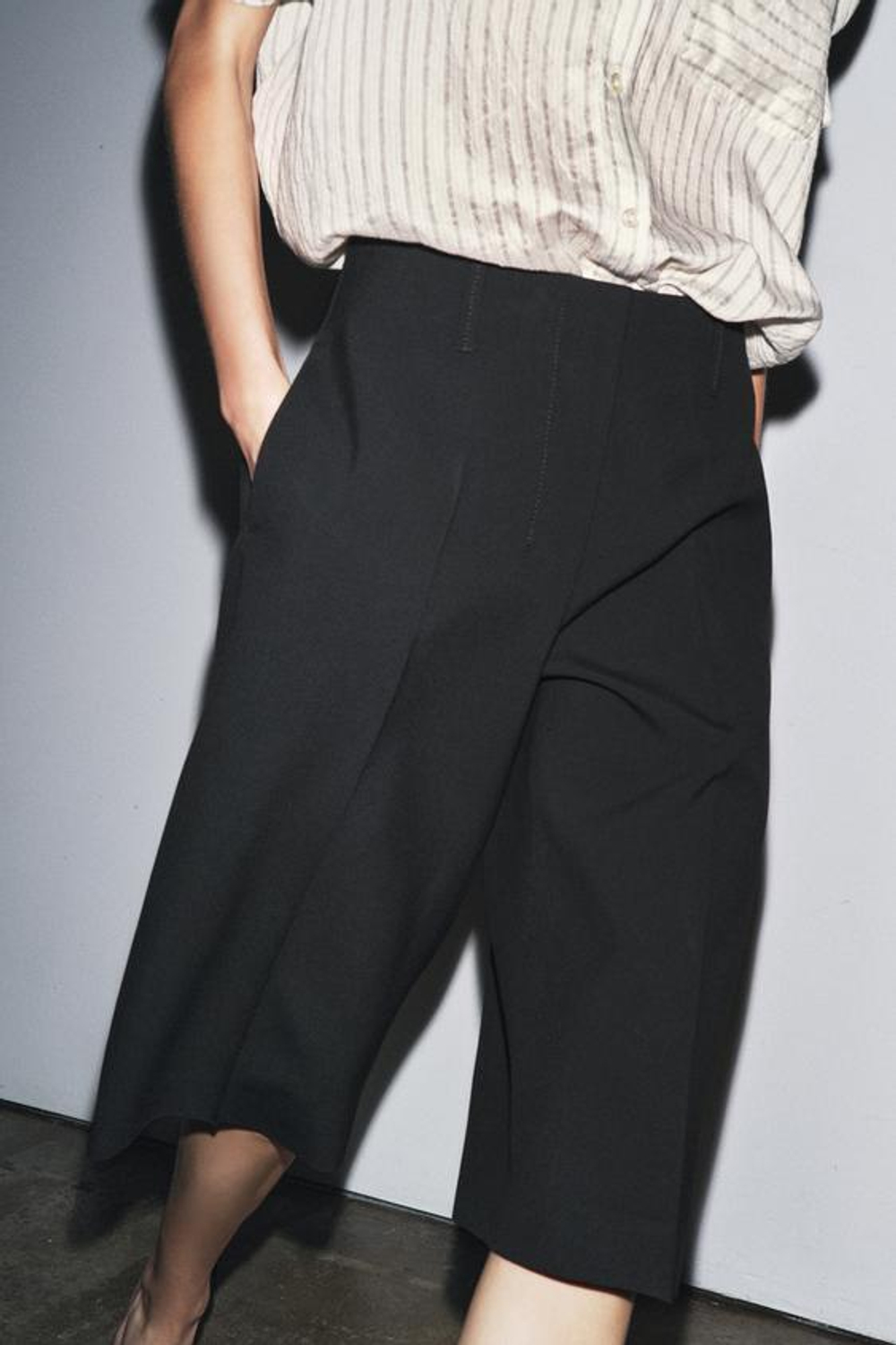 ZARА ДЛИННЫЕ ШОРТЫ-БЕРМУДЫ — ZW COLLECTION, ЧЕРНЫЙ